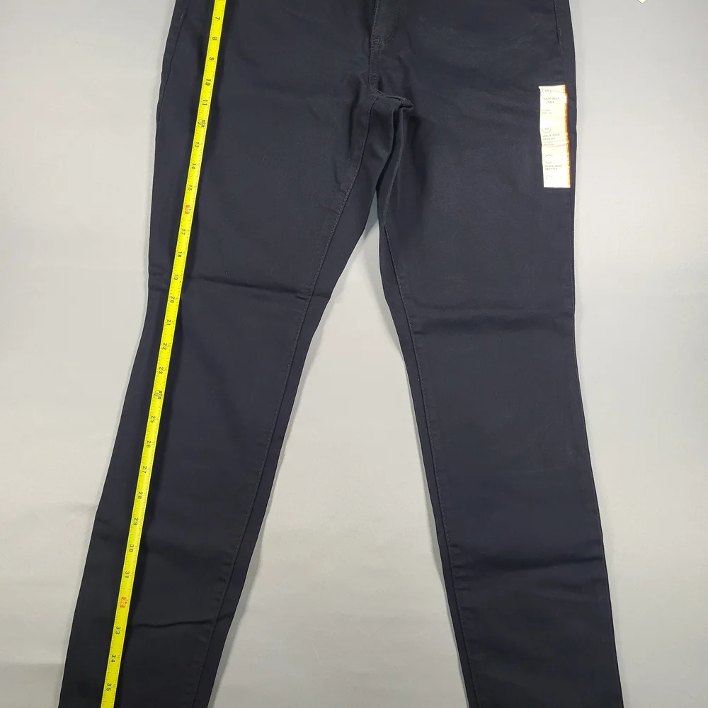 High Rise Skinny Jeans - Black - Picture 4 of 4